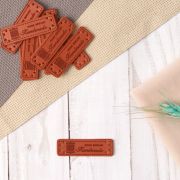Нашивка из кожзама «Hand Made» нитки